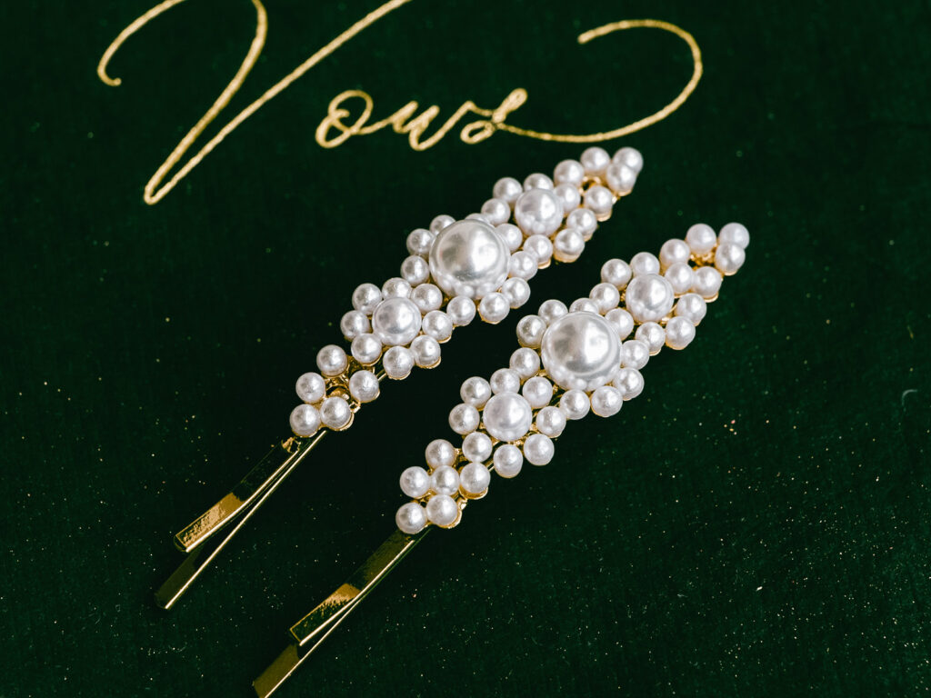 The White Collection bridal hair accessory with pearls
