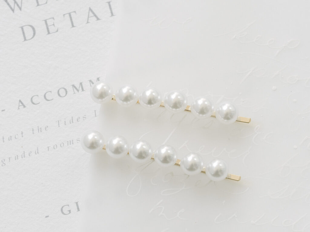 The White Collection pearl bridal hair accessory